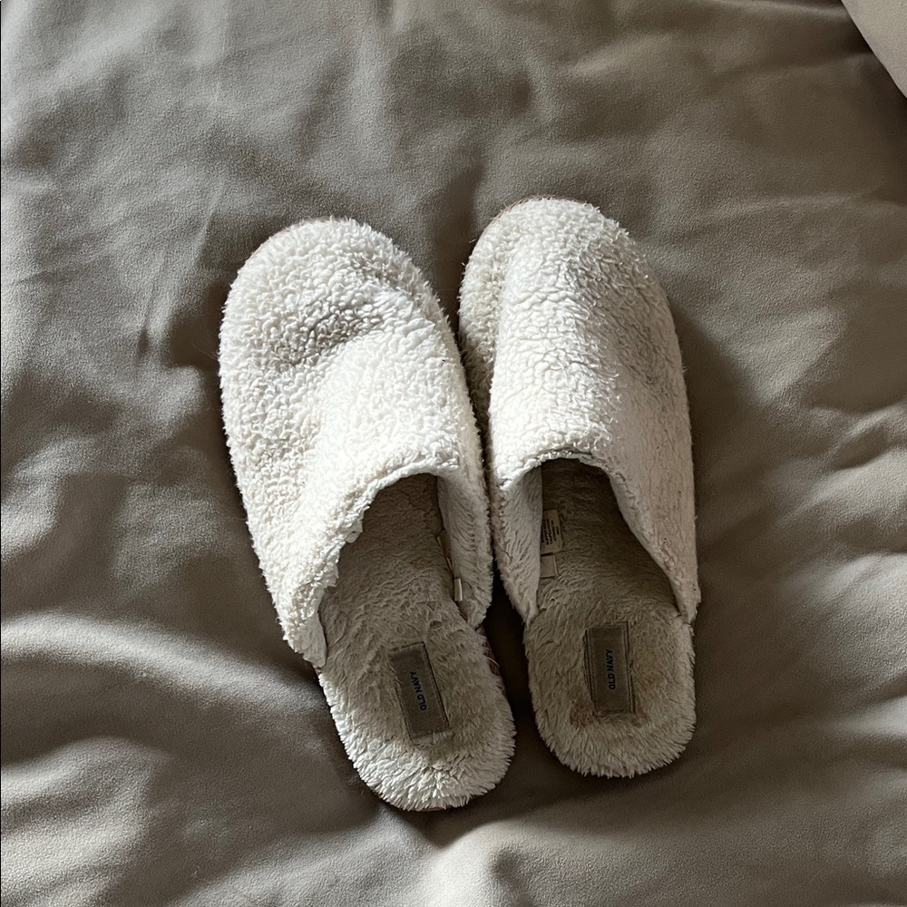 Old navy Cozy Cream Mule Slippers